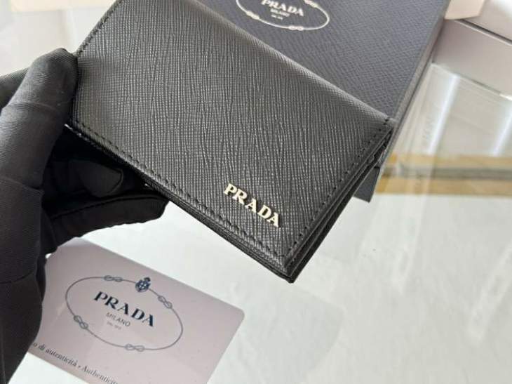 Picture of Prada Wallets _SKUfw174855394fw